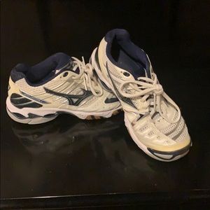 Mizuno wave lighting 7 volleyball shoes